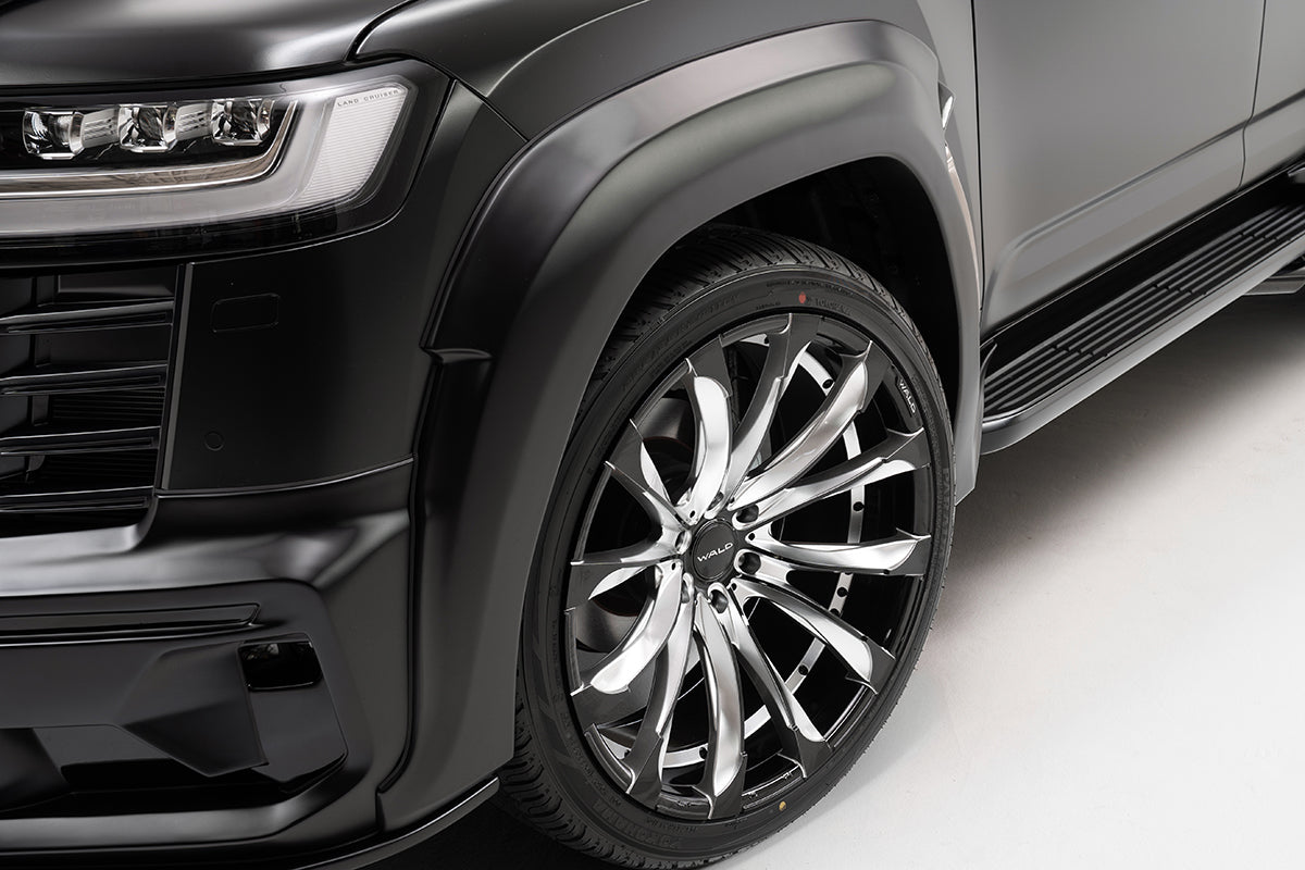 WALD SPORTS LINE BLACK BISON EDITION オーバーフェンダー ランドクルーザー300系